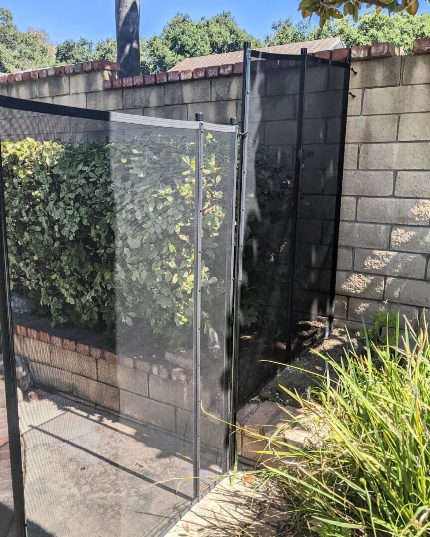 Step Pole Black w/ Wall Attachment Step Pole Black w/ Wall Attachment