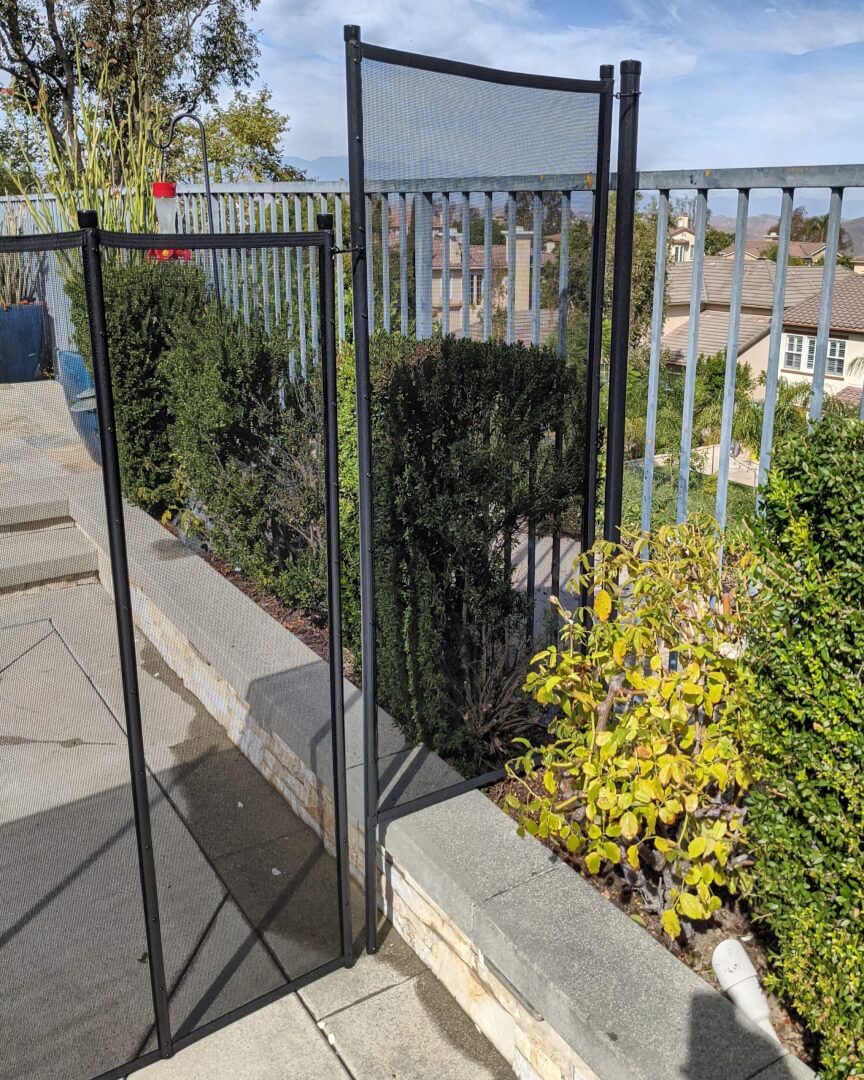 Step Pole Black w/ Round Terminating Post Step Pole Black w/ Round Terminating Post