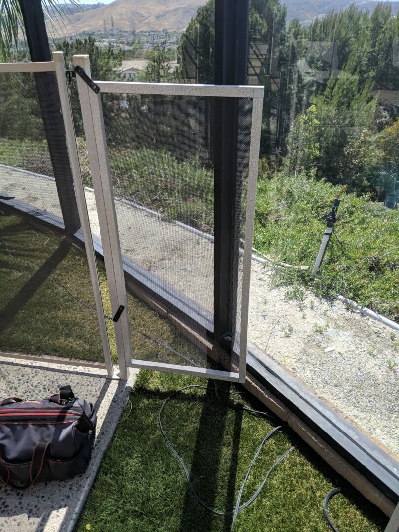 Panel at Glass Side Panel